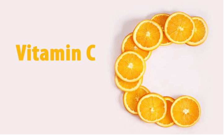 Sử dụng viên uống collagen và vitamin C để cải thiện da