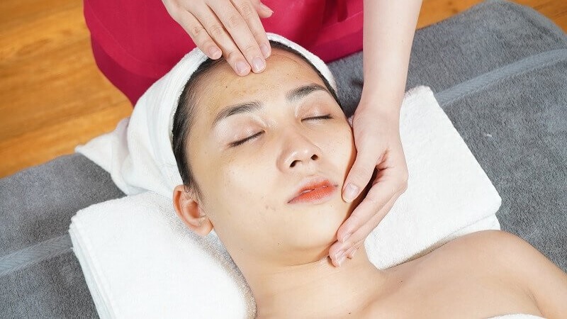 Massage da mặt
